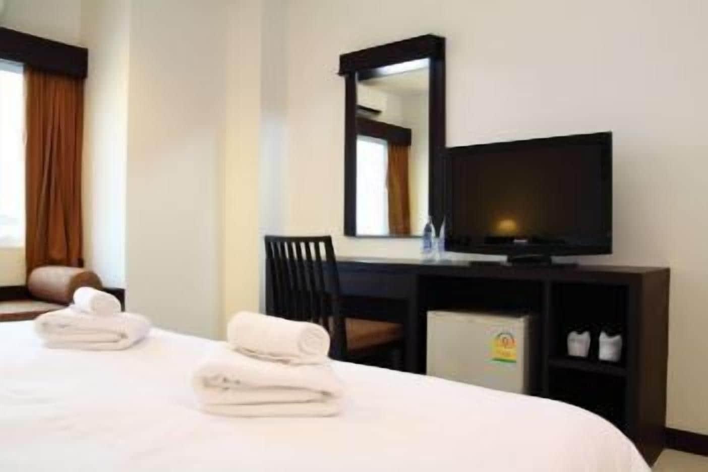 The White Pearl Hotel Krabi town Extérieur photo